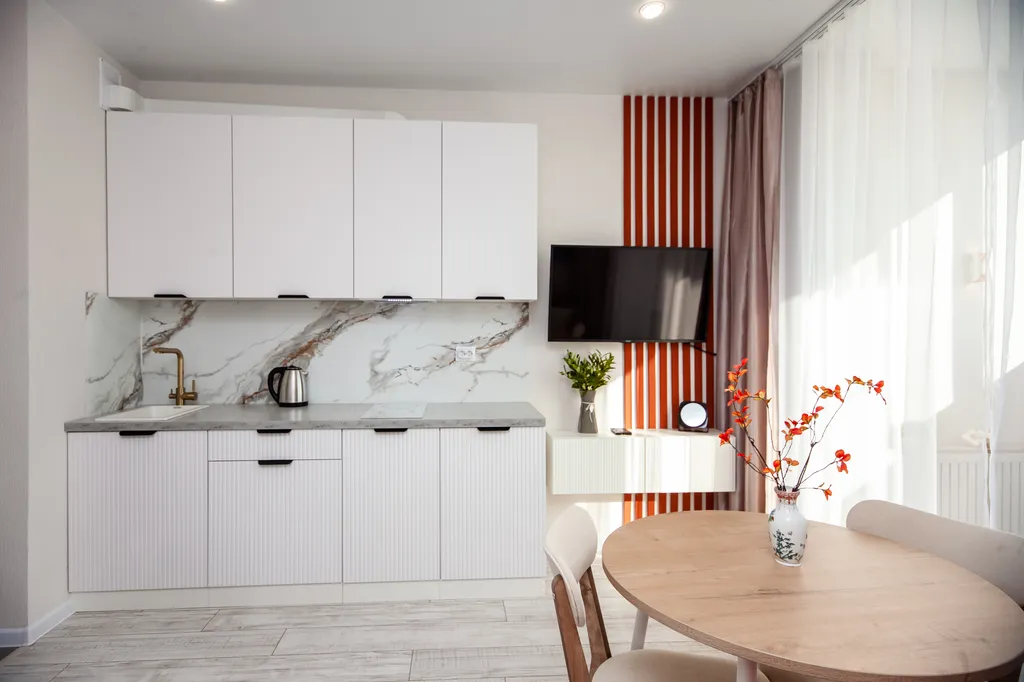 Студия с дизайнерским ремонтом