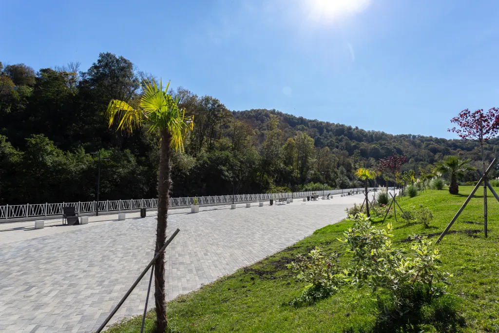 Дизайнерская 2-комнатная квартира в ЖК Летний с балконом