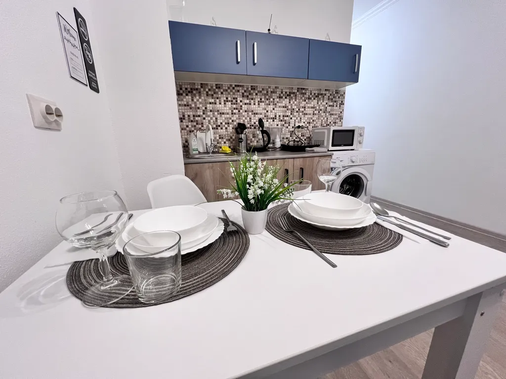 Уютная студия рядом с выездом на трассу М-10