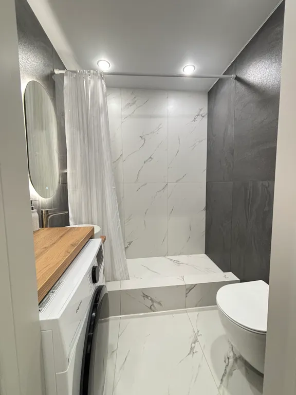 Уютная видовая студия с дизайнерским ремонтом