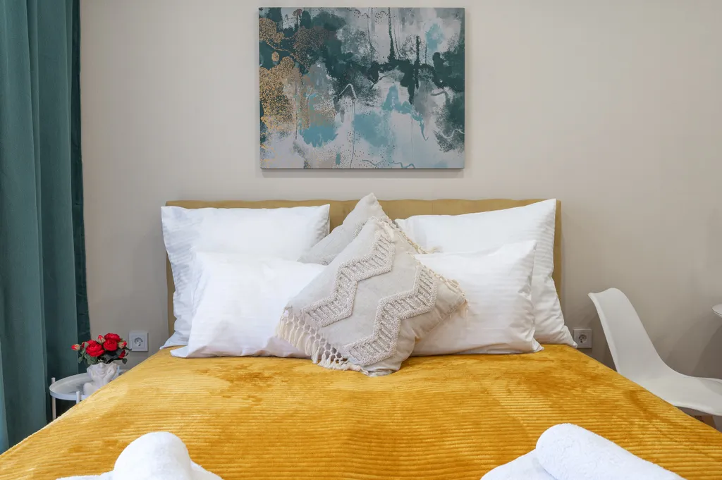 Кудепста Желтые искры