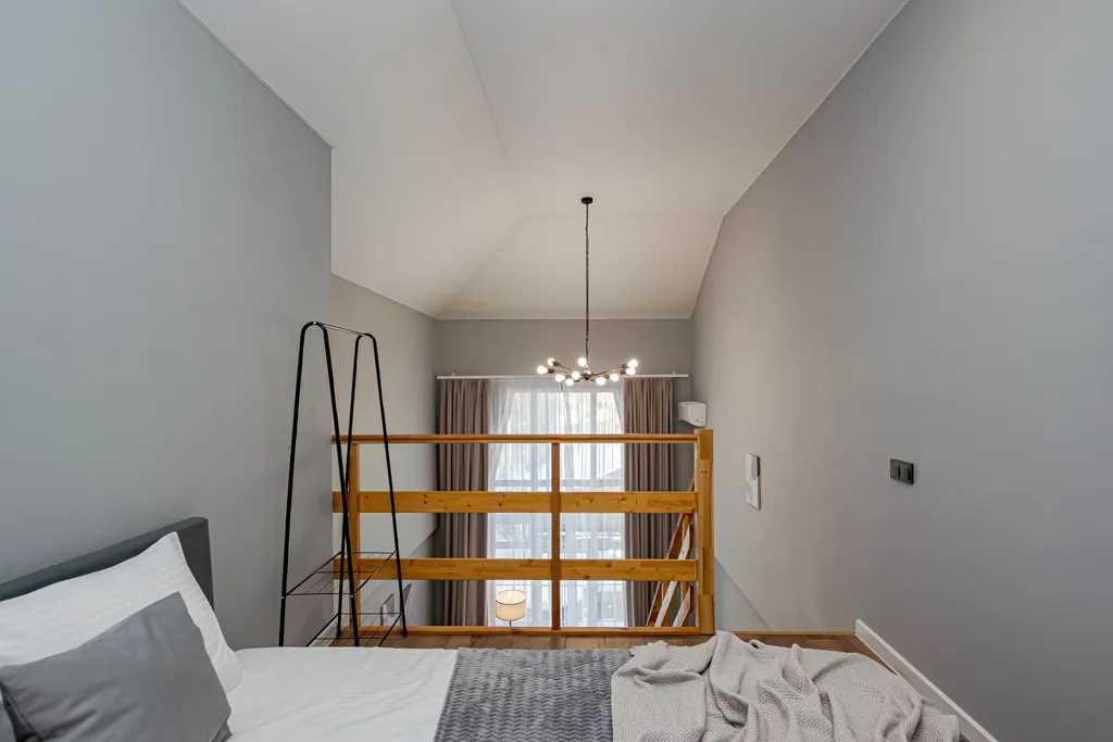 Уютная двухуровневая студия у цирка