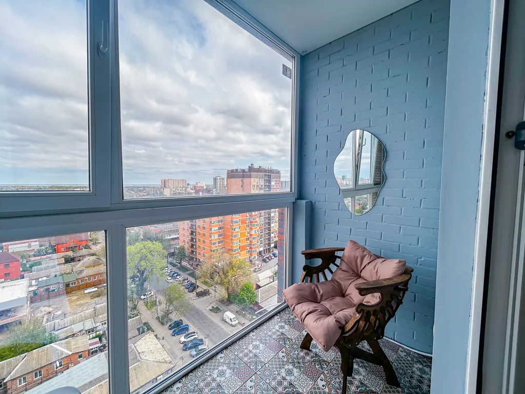 Квартира в центре с дизайнерским ремонтом с видом на город