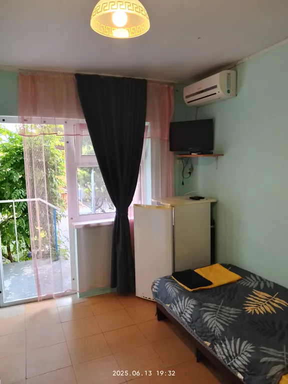 Квартира Квартира Комфортные комнаты для отдыхающих. Посуточно. — Кучугуры