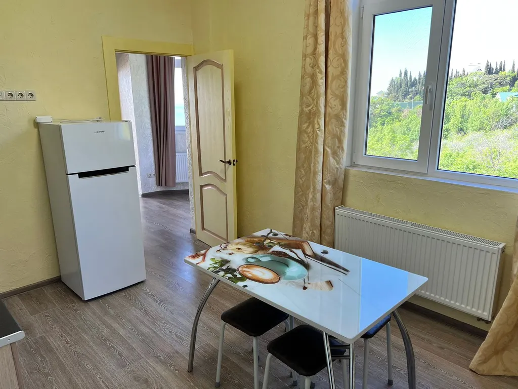 Трехкомнатные апартаменты  класса люкс с видом на море