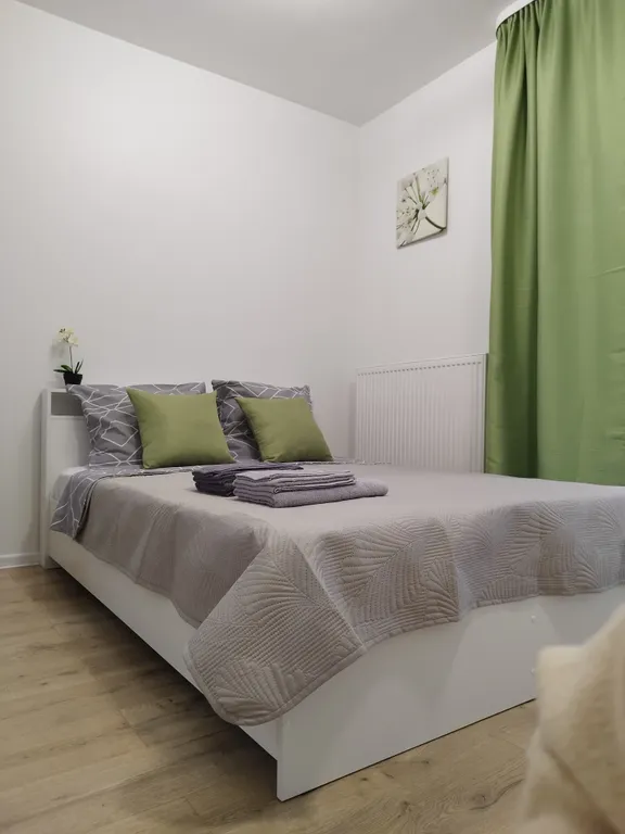 Уютная и светлая квартира в Екатеринбурге — аренда посуточно в Екатеринбург