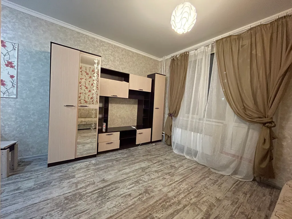 Студия с ремонтом в центре Левенцовки