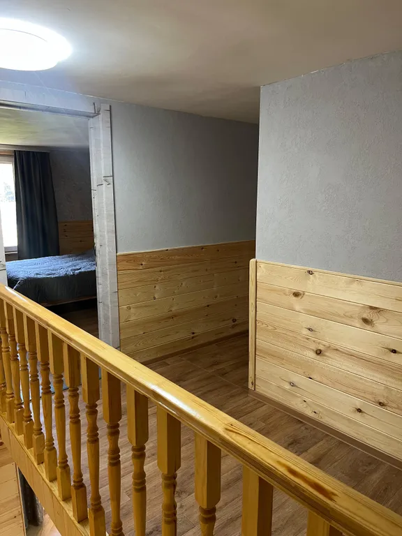 Коттедж с видом на озеро и горы