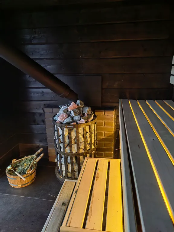 Домик с банькой и видом на озеро