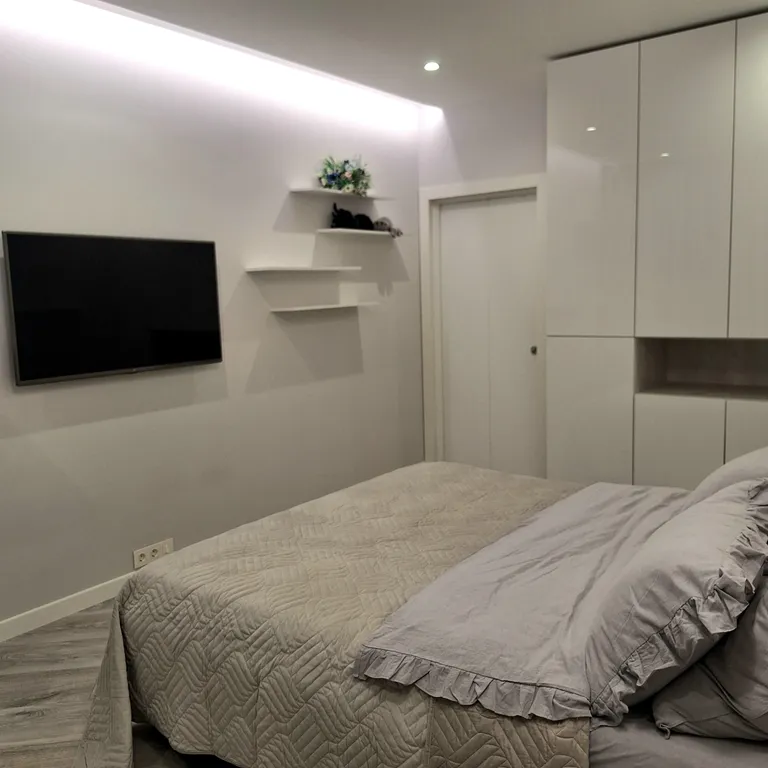 Современная уютная 2х комнатная квартира (евротри) в центре города