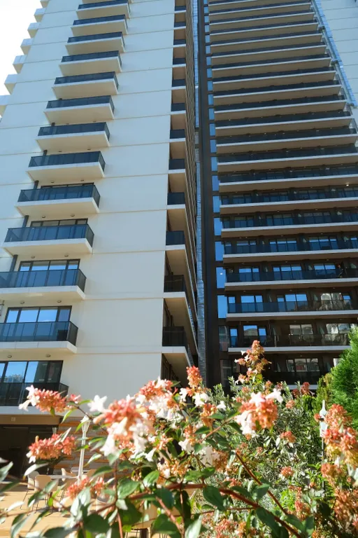 Апартаменты с балконом и видом на горы