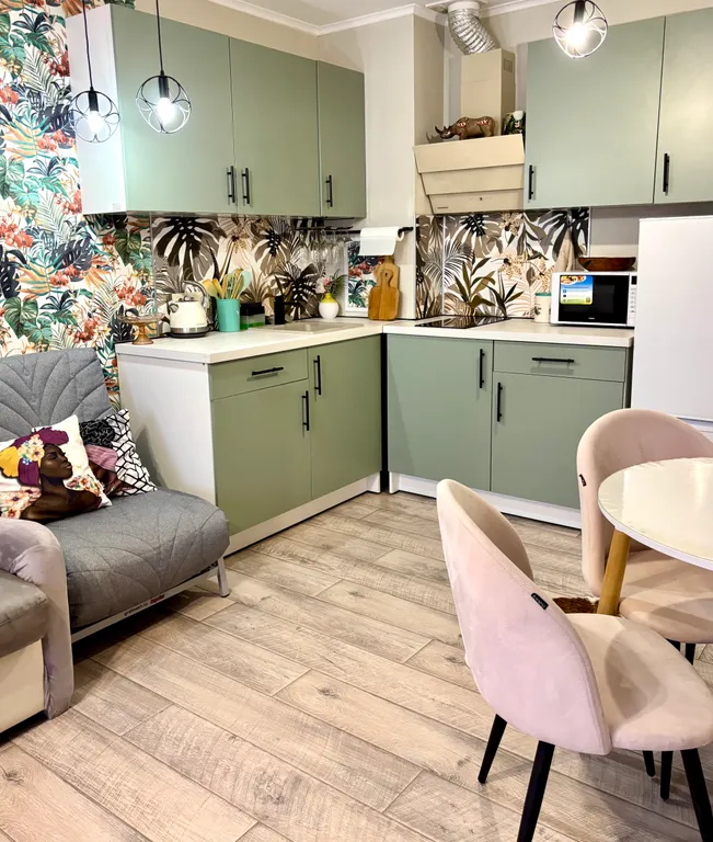 Уютная евродвухкомнатная квартира у моря