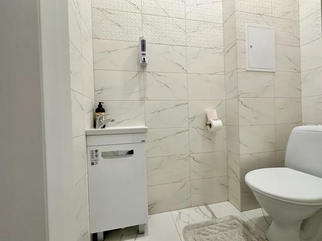 Квартира рядом с Лопатинским садом и крепостной стеной