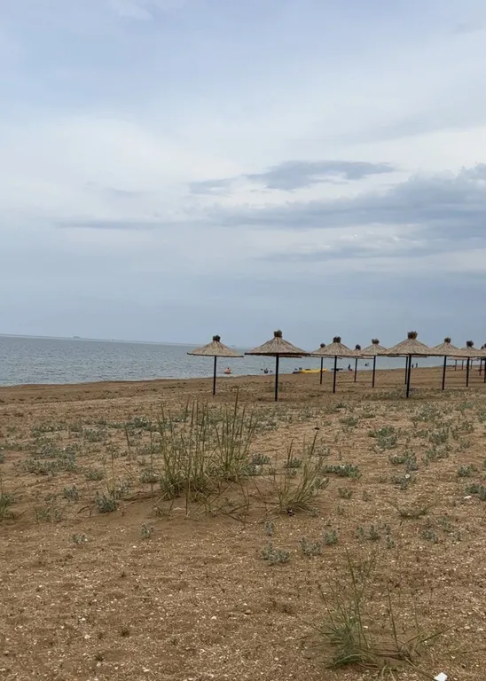 Современный двухэтажный коттедж у моря в пригороде Избербаша