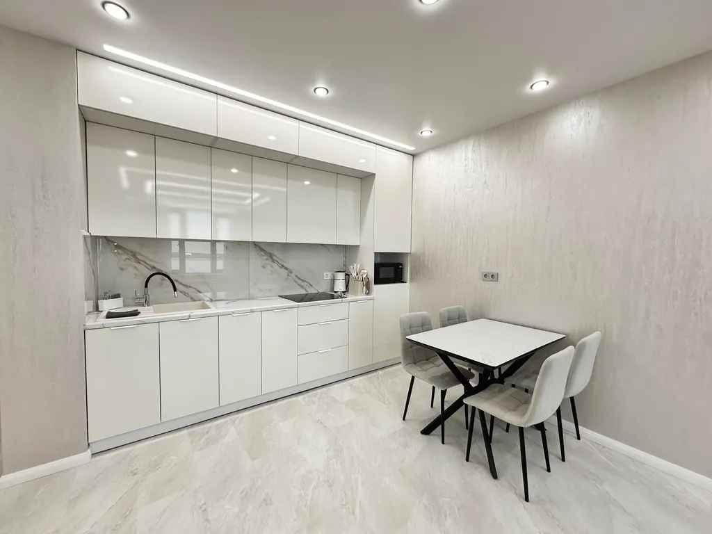 Студия на набережной с видом на Волгу