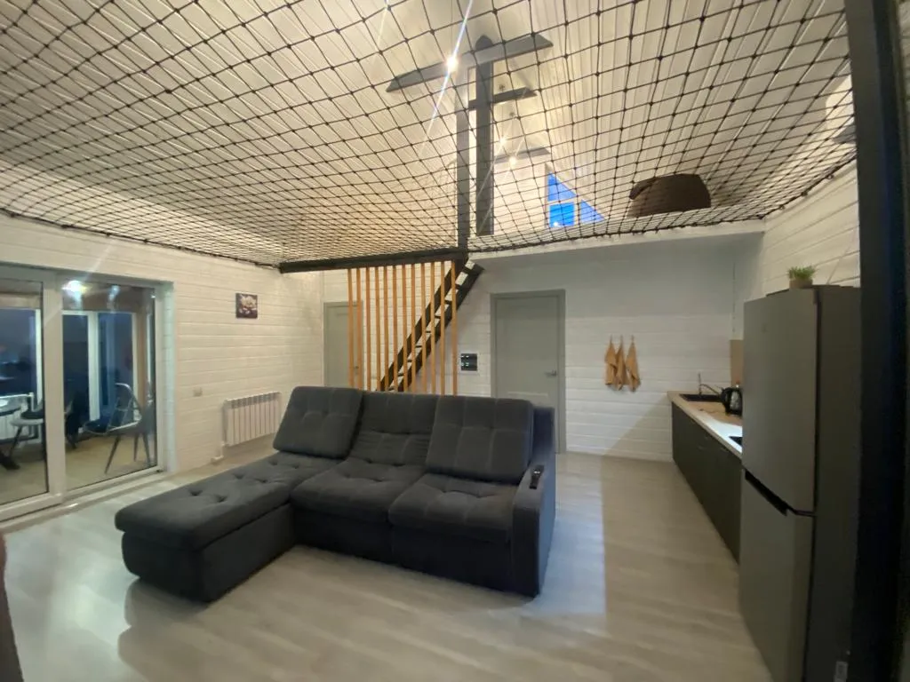 Новый уютный дом в тихом месте