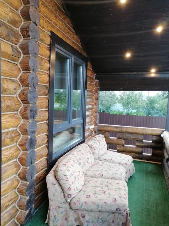 Дом изба в деревне с бассейном и баней