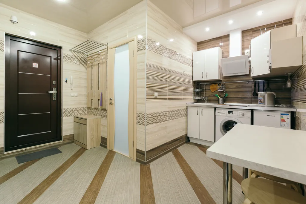 Двухкомнатная квартира-студия возле метро "Маршала Покрышкина"