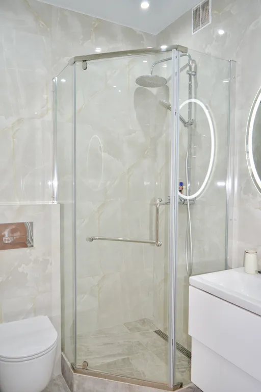 Элитная евродвушка с дизайнерским ремонтом на берегу реки Волга