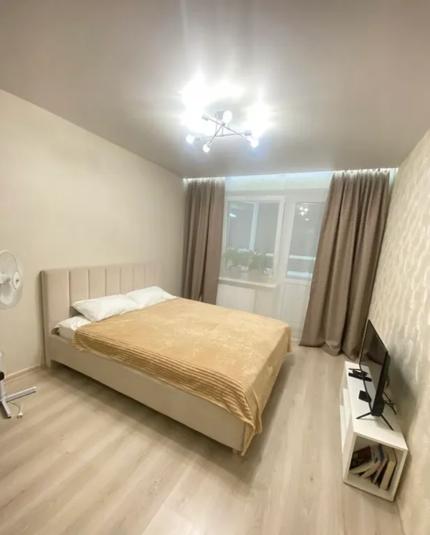 Уютная студия с красивым видом из окна