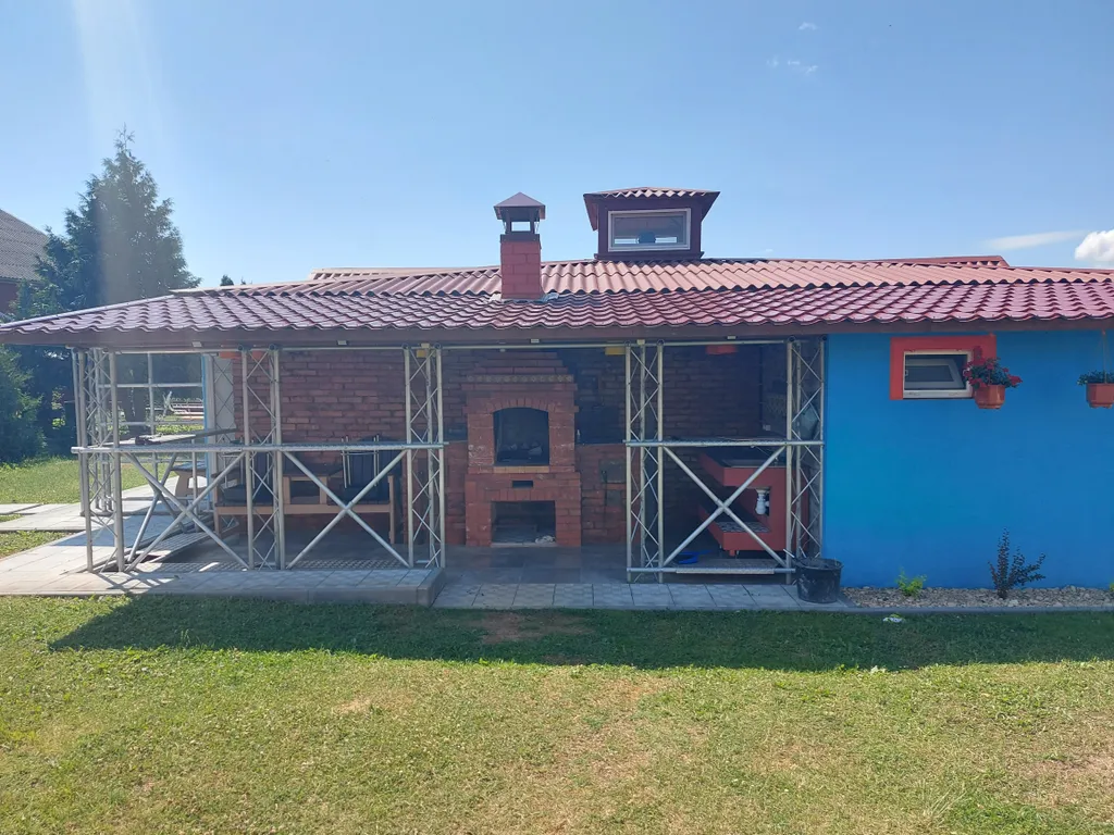 Уютный семейный коттедж с прекрасным видом на озеро Дривяты