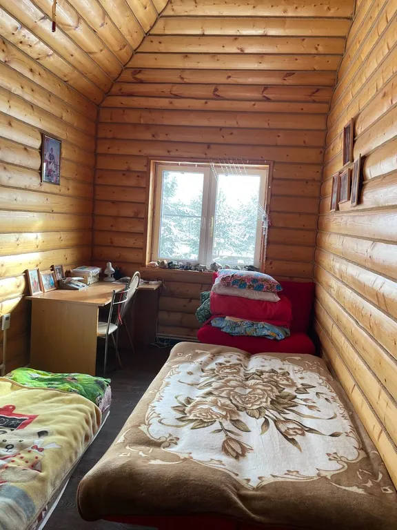 Двухэтажная загородная дача