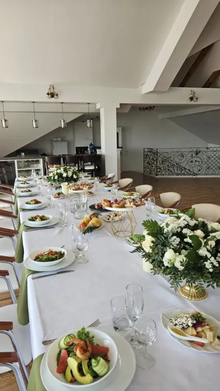 Коттедж Огромный коттедж с бассейном и баней — Богородск