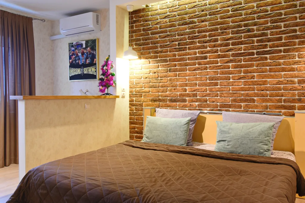 Студия в видом на город