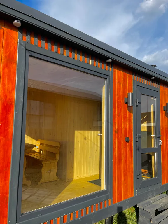 Коттедж с баней рядом с парком Малевича