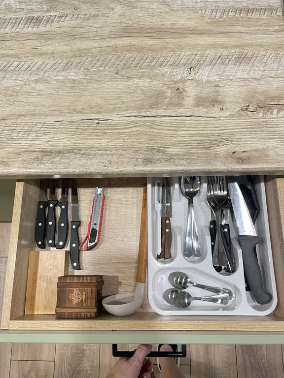 Уютный дом в окружении леса