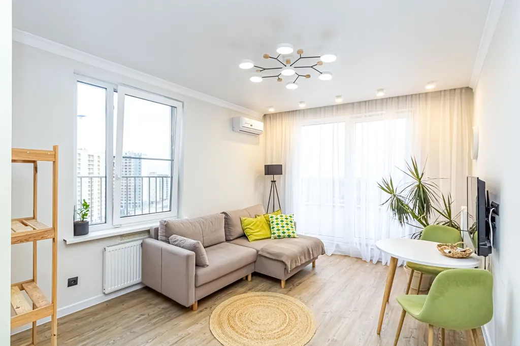 Стильная студия в доме комфорт класса с шикарным видом