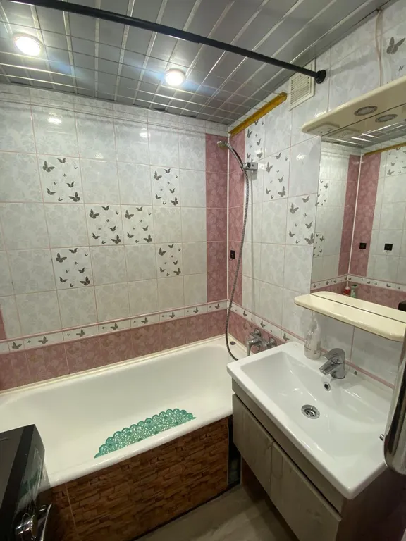 Квартира с отличным ремонтом и красивым видом из окна