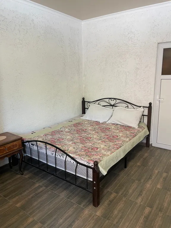 Коттедж Уютный четырёхместный домик — Гагра