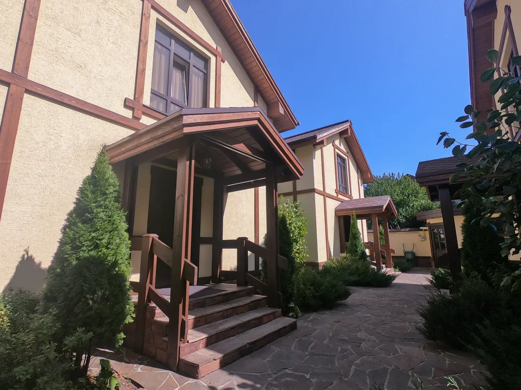 Коттедж Двухэтажный дом с видом на горы — аренда посуточно в Красная Поляна