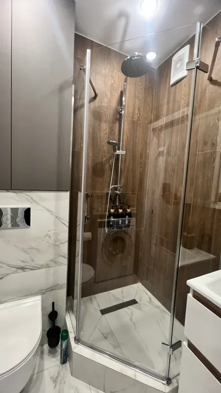 Новая уютная двухкомнатная квартира рядом с метро