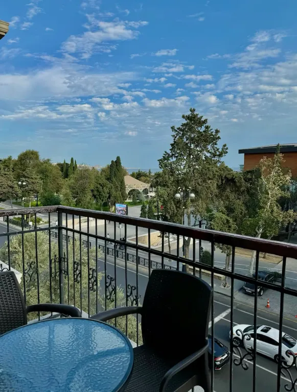 Квартира у берега Каспия, с новым ремонтом, две просторные комнаты