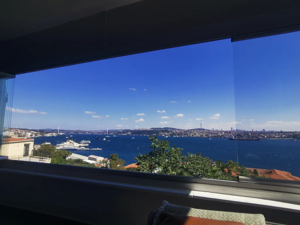 Bosphorus lighthouse studio apartment