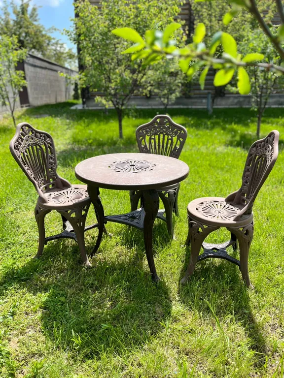 Уютный деревянный дом с видом на горы