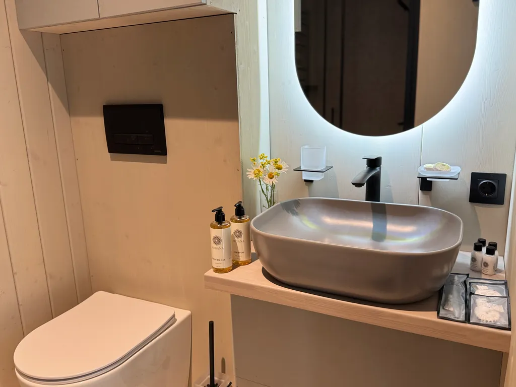 Эко-лоджи на берегу реки