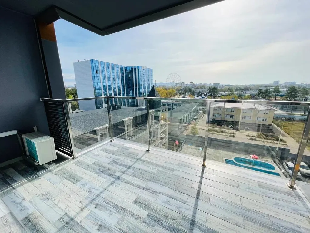 Апартамент с видом на море и парк развлечений