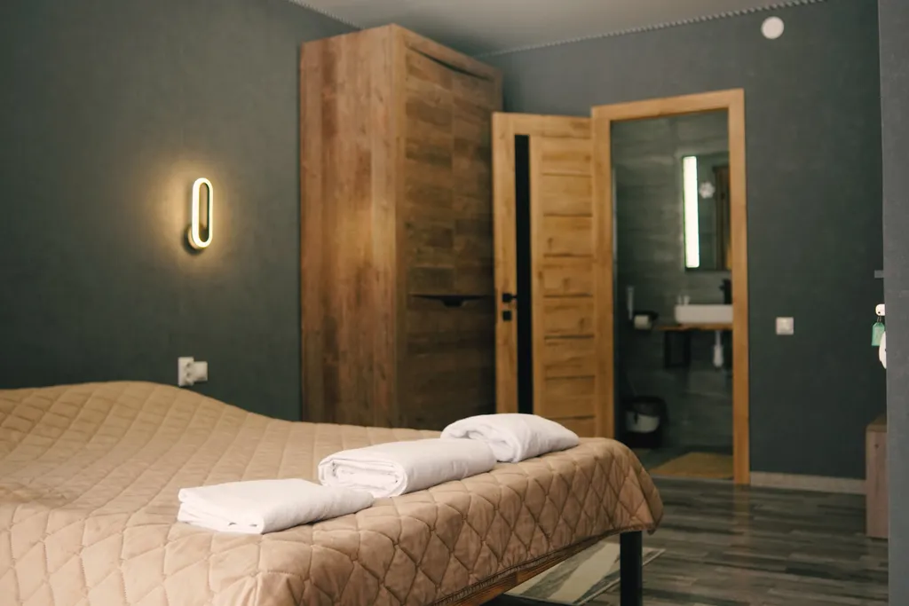 Новенький коттедж на большую компанию