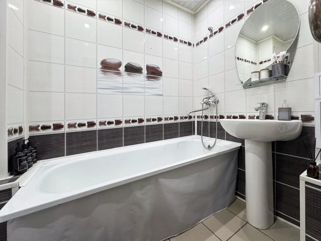 Квартира рядом с СШ Атлант в районе окружной больницы