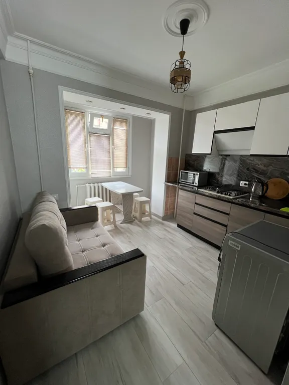 Уютная квартира в центре города, в пятистах метрах от моря