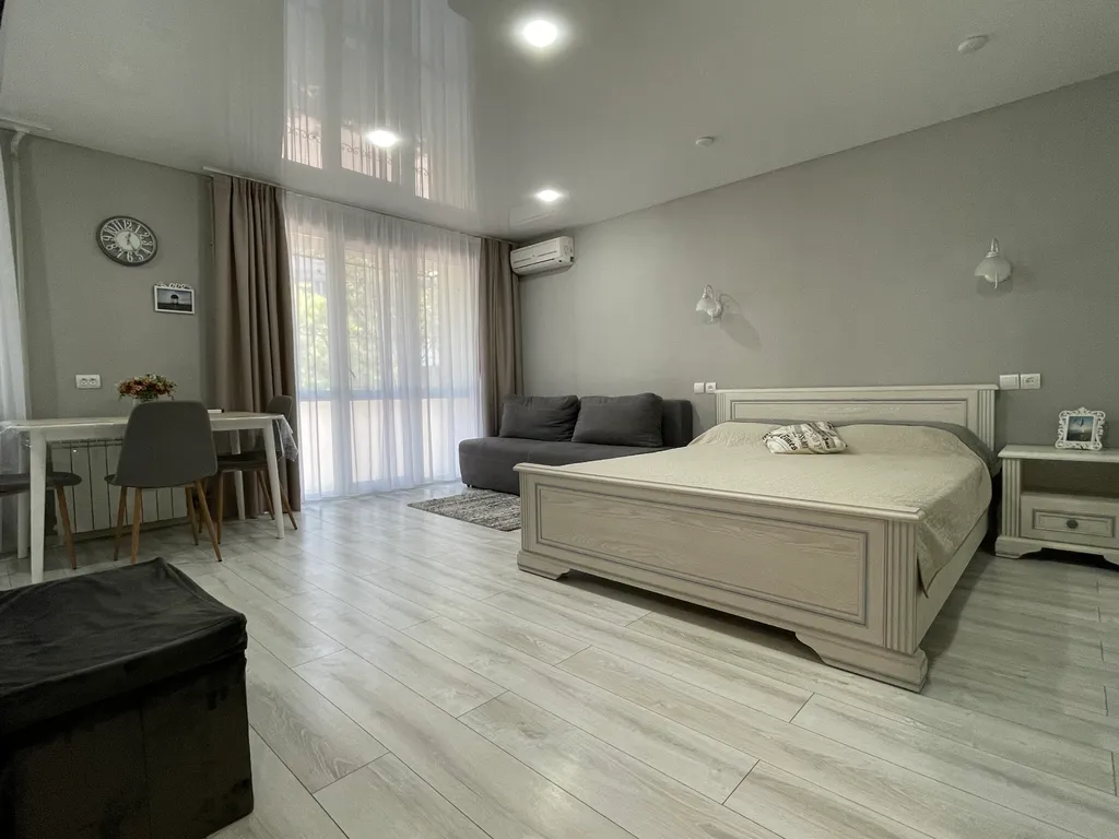 Квартира-студия в центре возле набережной — аренда посуточно в Бердянск