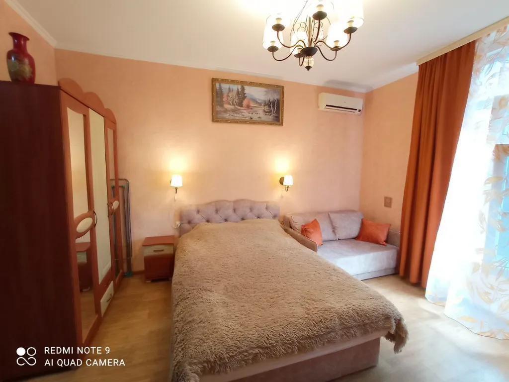 Комфортная студия в центре Алупки у дворца