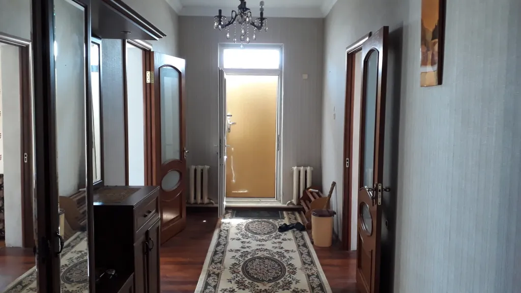 Дом в спокойном районе.