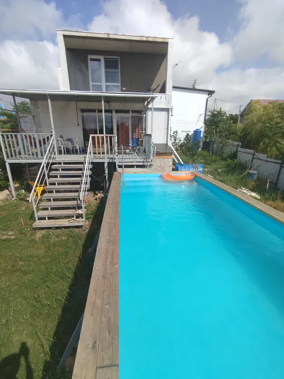 Коттедж Дом с бассейном — аренда посуточно в Пятихатки