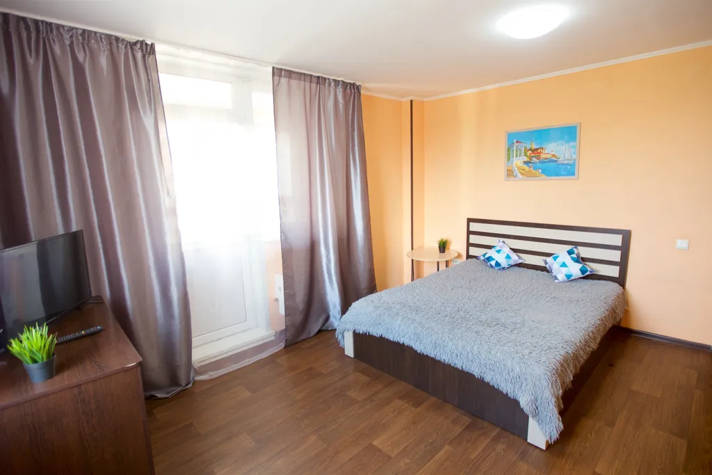 Квартира Квартира Отличная квартирка с диваном на кухне в лучшем районе города — Красноярск