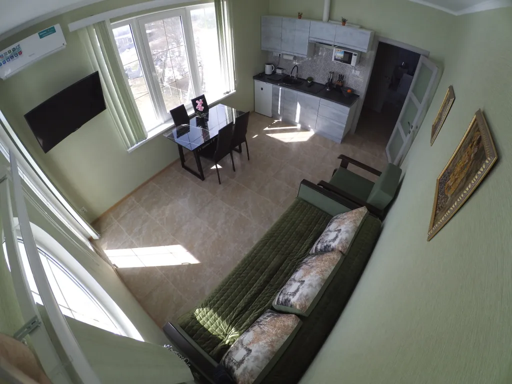 2х комнатные апартаменты с видом на море и горы