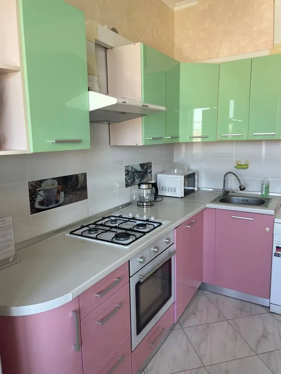 2-комнатная квартира около Парка Победы